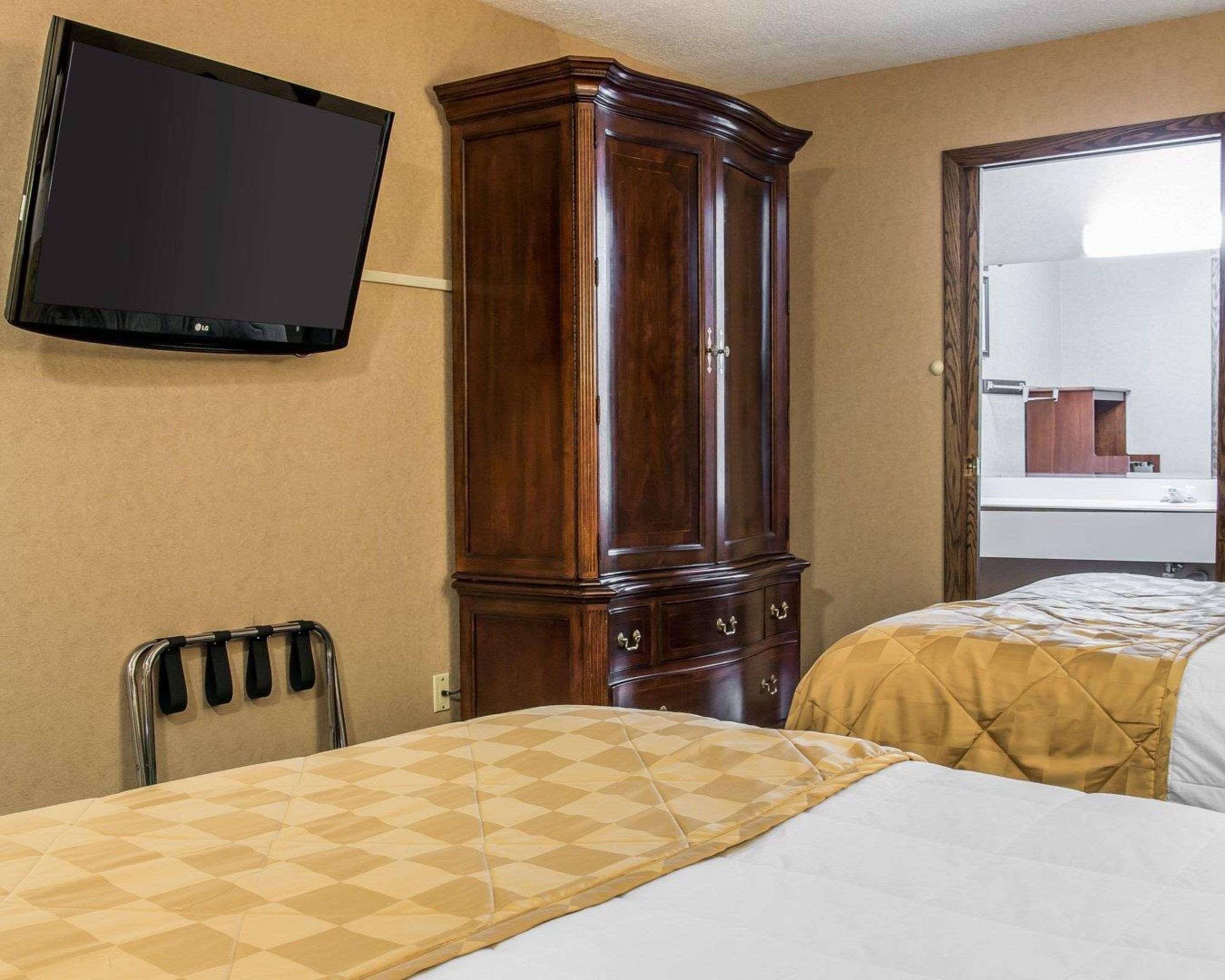 Clarion Hotel Beachfront Mackinaw City Kültér fotó