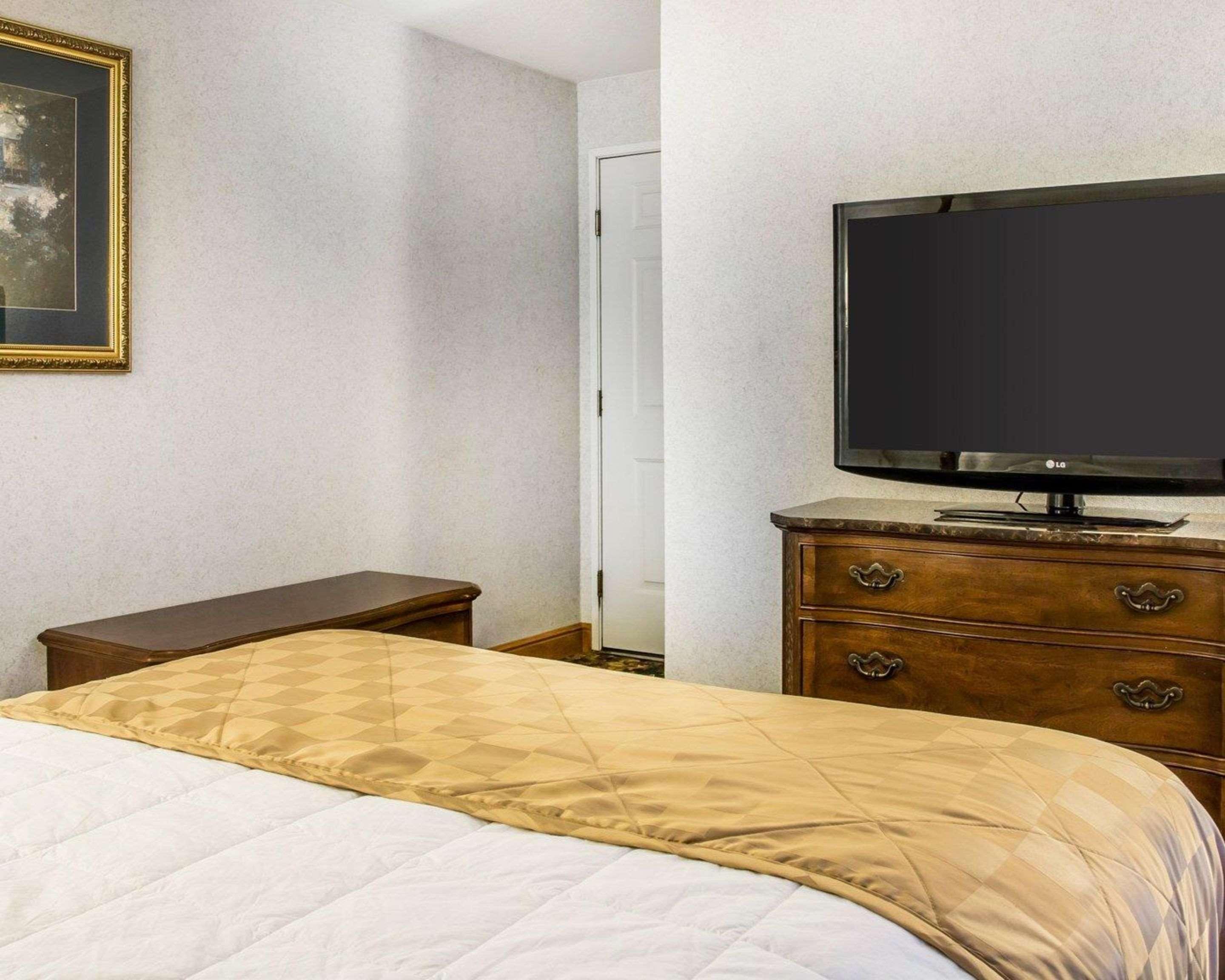 Clarion Hotel Beachfront Mackinaw City Kültér fotó