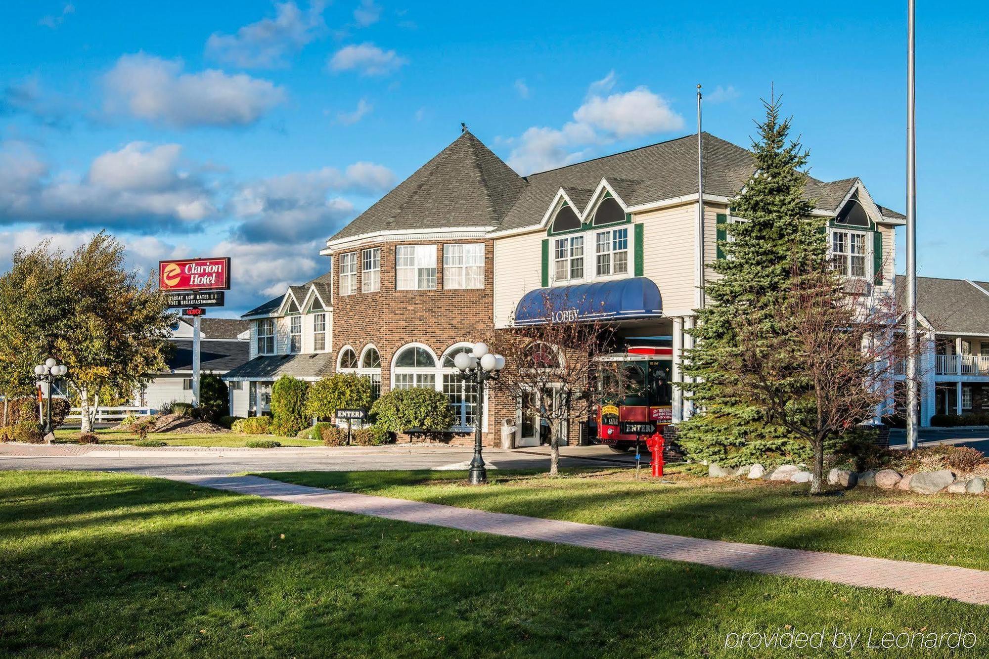 Clarion Hotel Beachfront Mackinaw City Kültér fotó