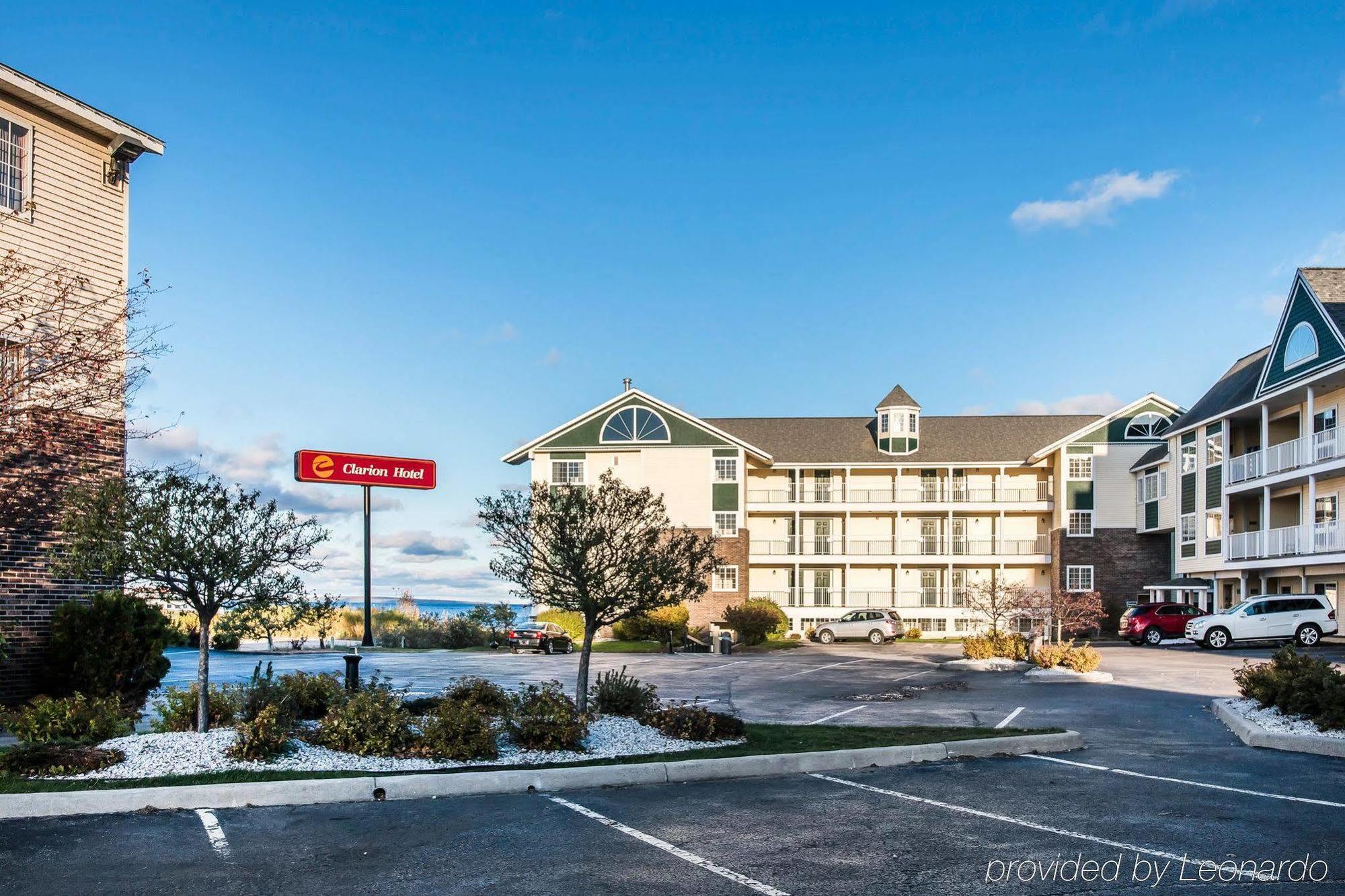 Clarion Hotel Beachfront Mackinaw City Kültér fotó