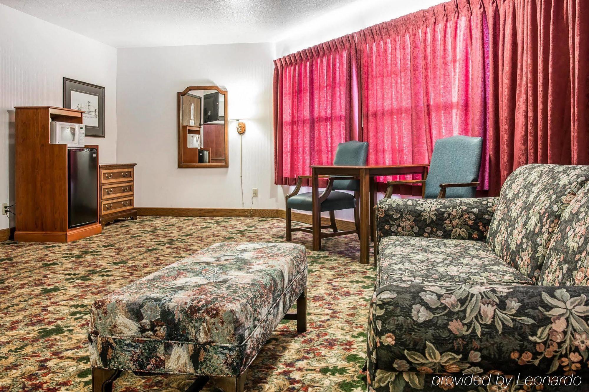 Clarion Hotel Beachfront Mackinaw City Kültér fotó