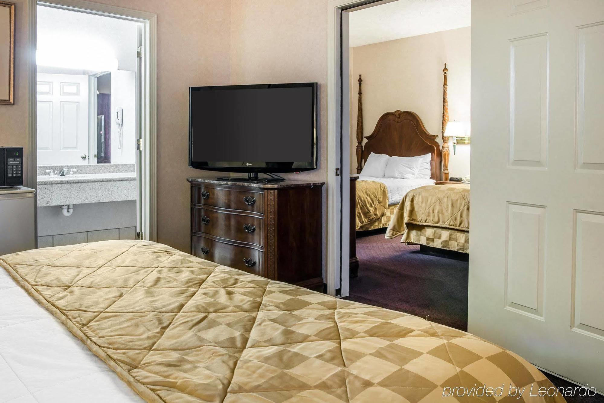 Clarion Hotel Beachfront Mackinaw City Kültér fotó